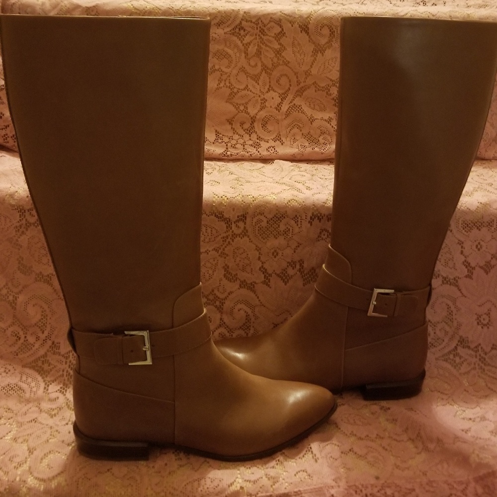 Light brown boots worn once
